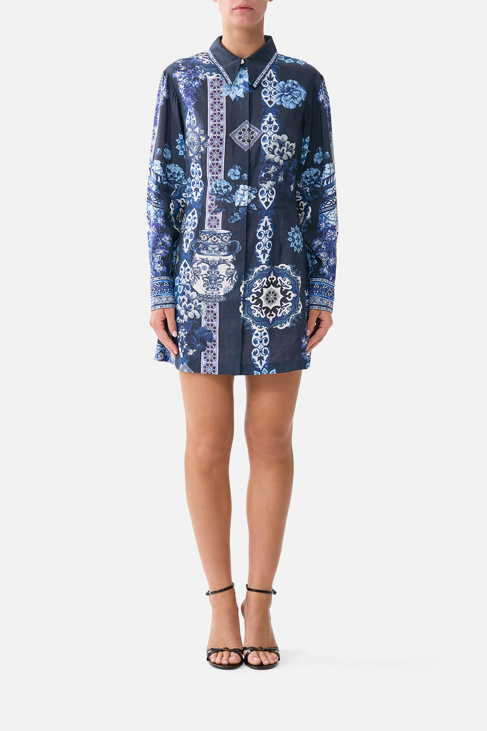 VESTIDO CAMISERO CON FALDA EVASÉ UN PAISAJE DE CUENTOS
