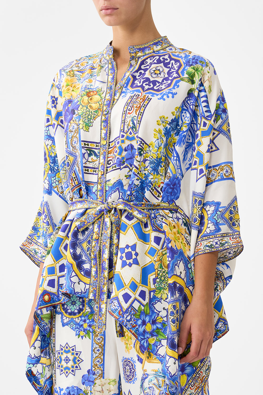BLUSA CON BOTONES Y CUELLO PAÑUELO ESPAÑA NIRVANA