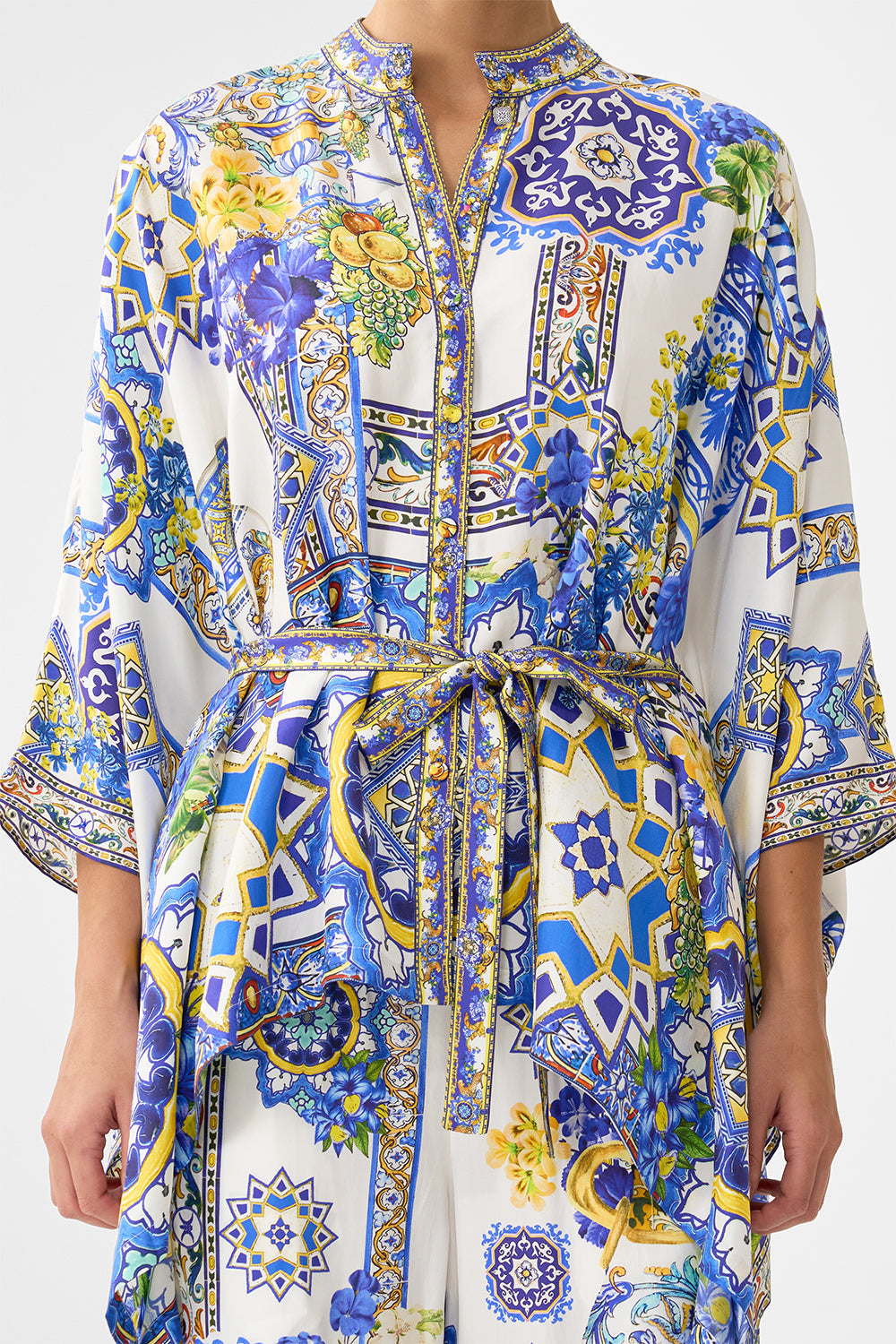 BLUSA CON BOTONES Y CUELLO PAÑUELO ESPAÑA NIRVANA