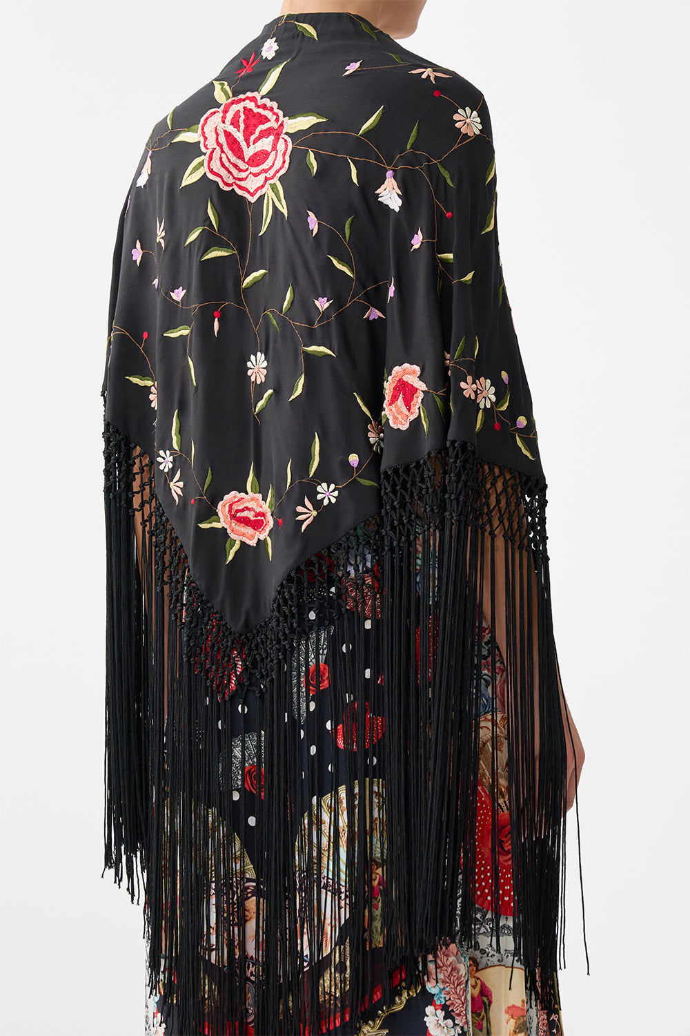 MACRAME SHAWL DAUGHTERS OF DUENDE