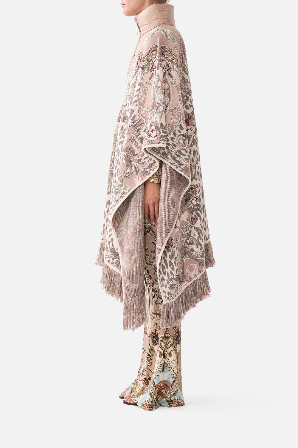 The Aranjuez Animalia Quilted Collar Short Knit Poncho | CAMILLA US