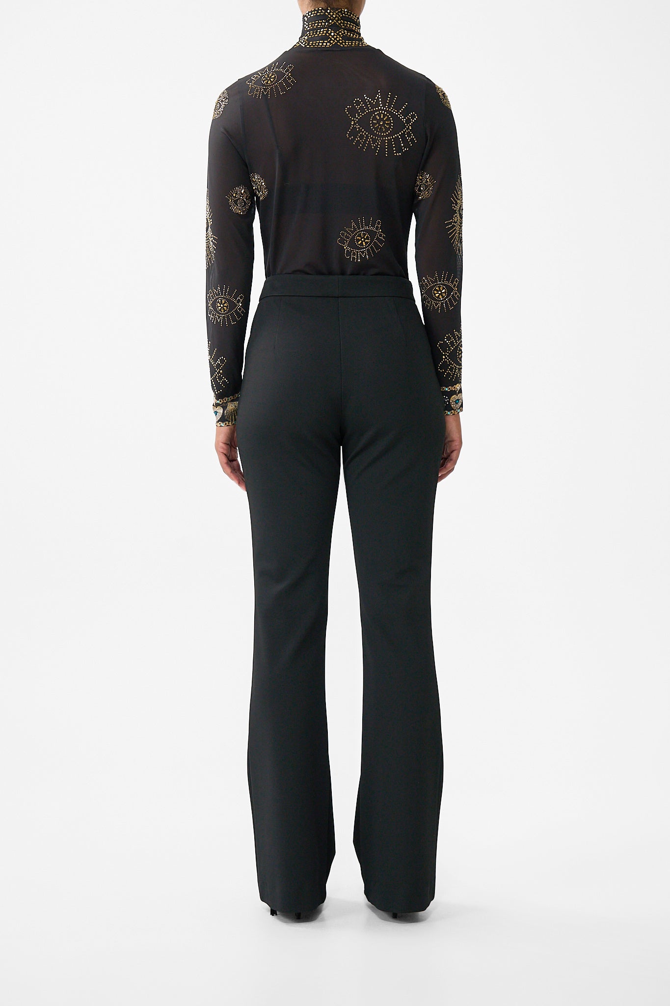 MESH TURTLE NECK AMULETS AND ALCHEMY