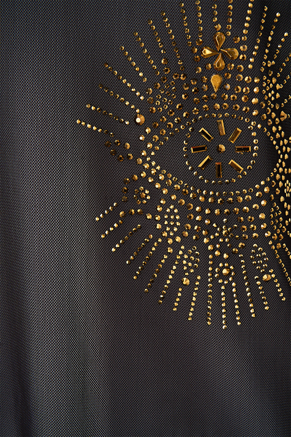 MESH TURTLE NECK AMULETS AND ALCHEMY