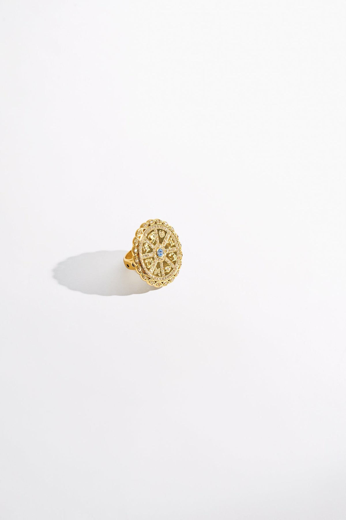 BOHEMIAN BABYLON STATEMENT CIRCLE RING GOLD
