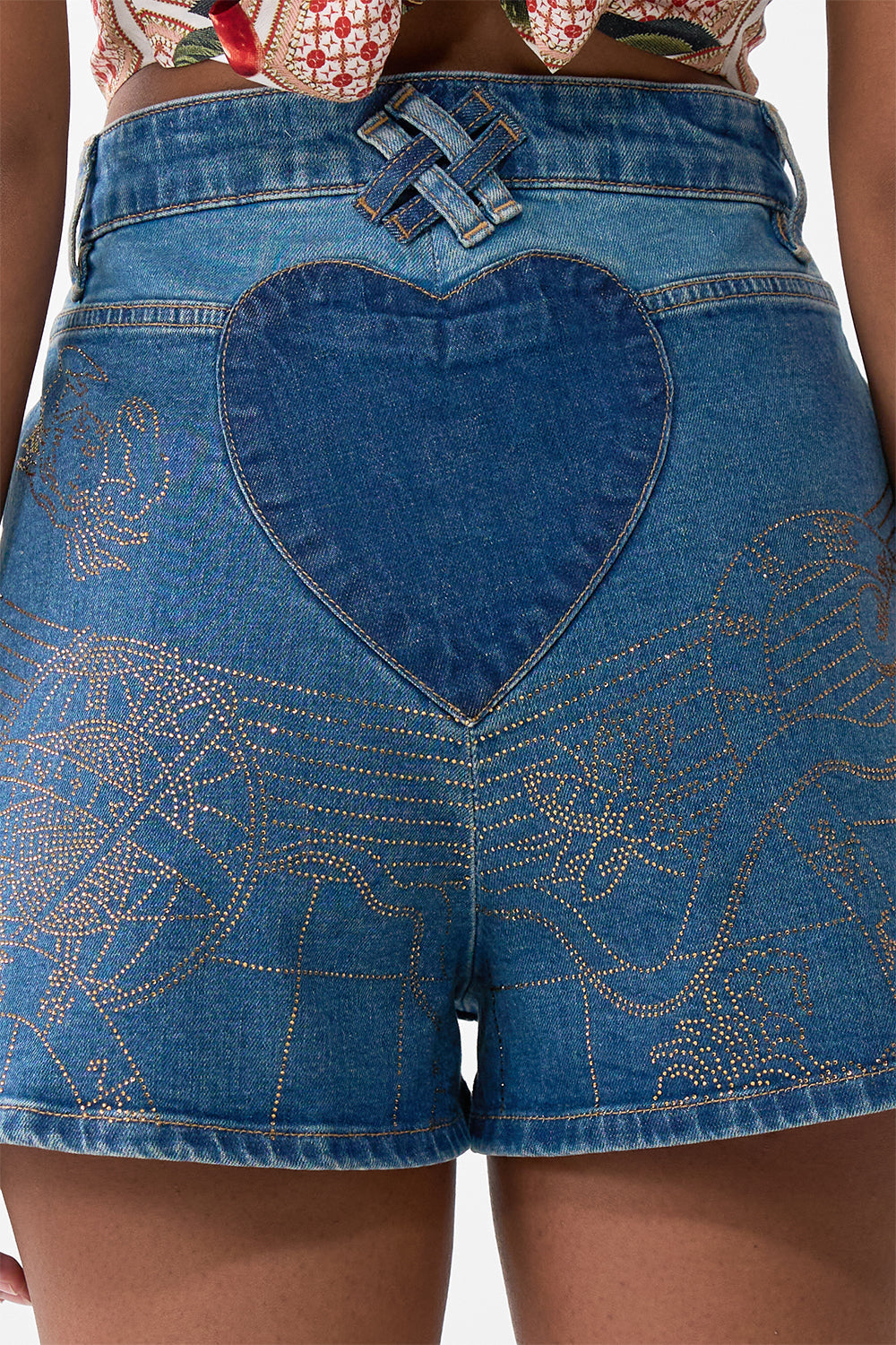 JEANS CORTOS DE MEZCLILLA JENNA ZODIAC ZONE