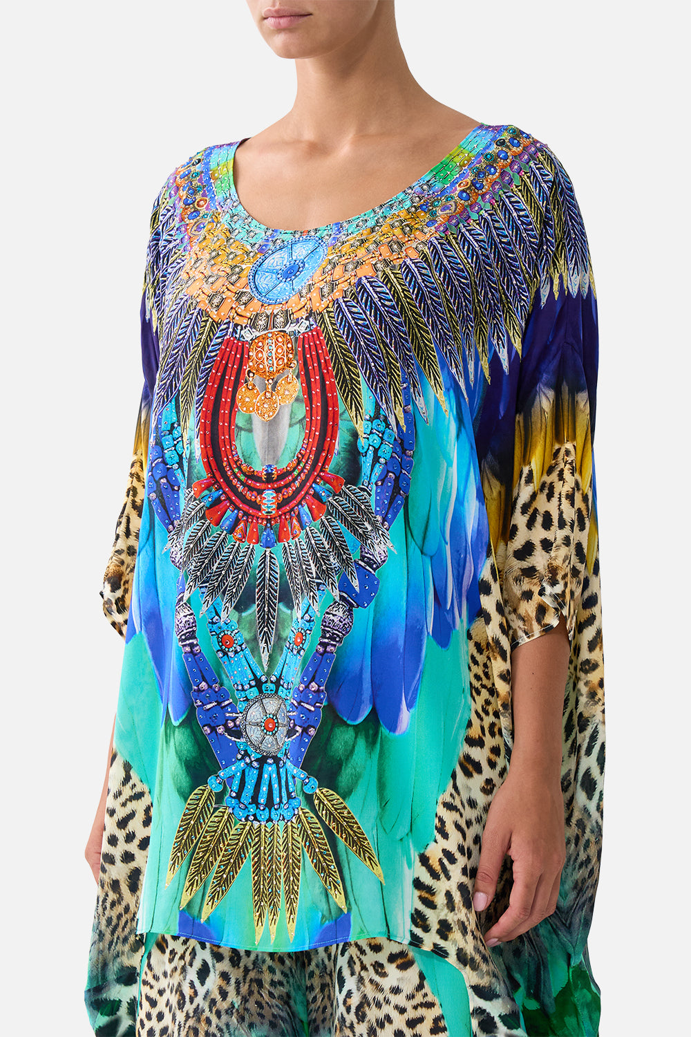 VESTIDO CON BAJO TRASERO REDONDEADO ESTAMPADO JUNGLE FLIGHT