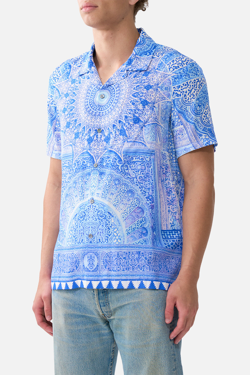 CAMISA DE MANGA CORTA CON CUELLO CUBANO EL BÓSFORO