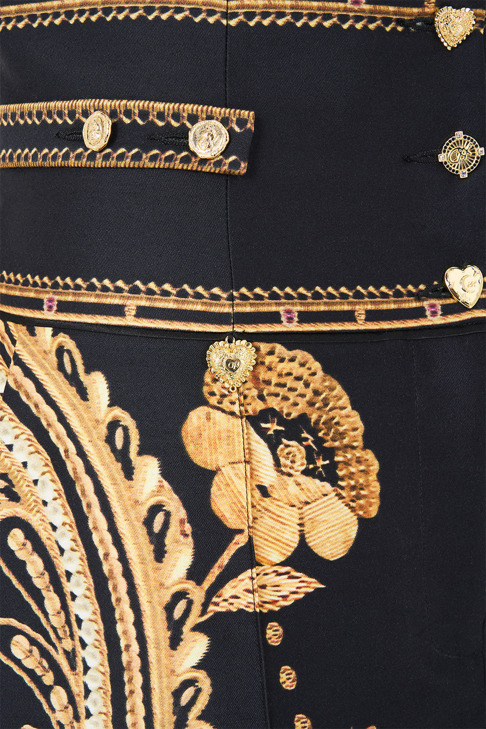 SHORT DE CINTURA ALTA CON DETALLE DE BOTONES TAURUS RISING