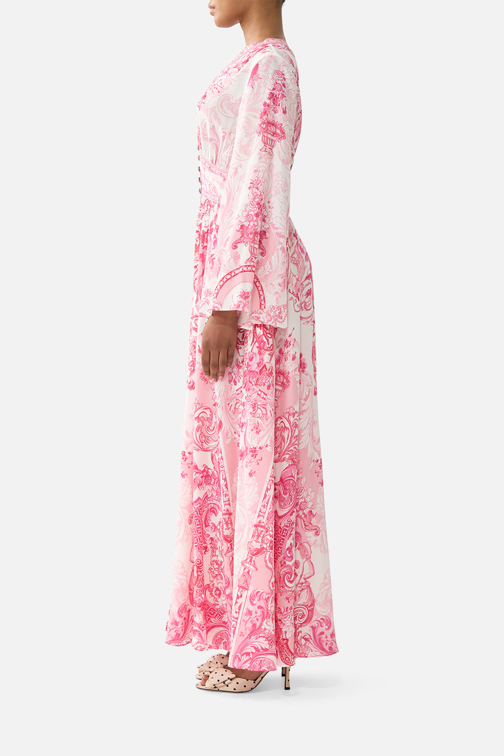 VESTIDO DE MANGA KIMONO CON DETALLE FRUNCIDO VIVIENDO LA VIDA ROSA