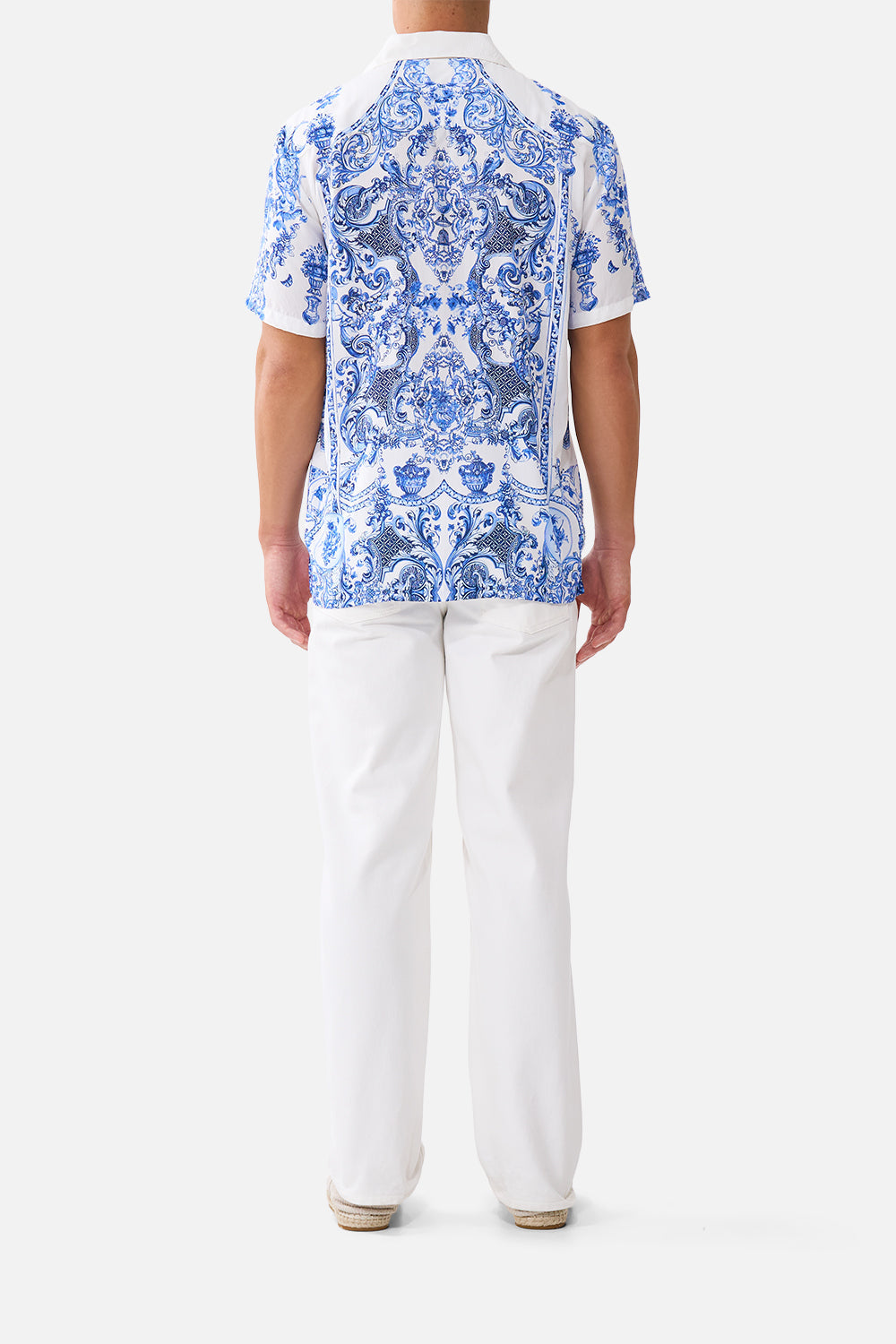 CAMISA DE MANGA CORTA CON CUELLO CUBANO CERAMIC PANORAMIC