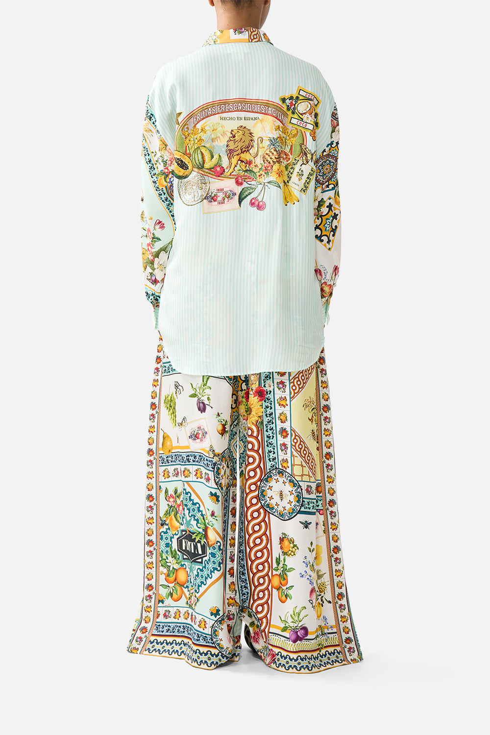 CAMISA ANCHA DE MANGA LARGA CON BOLSILLO MAGIA DEL MERCADO