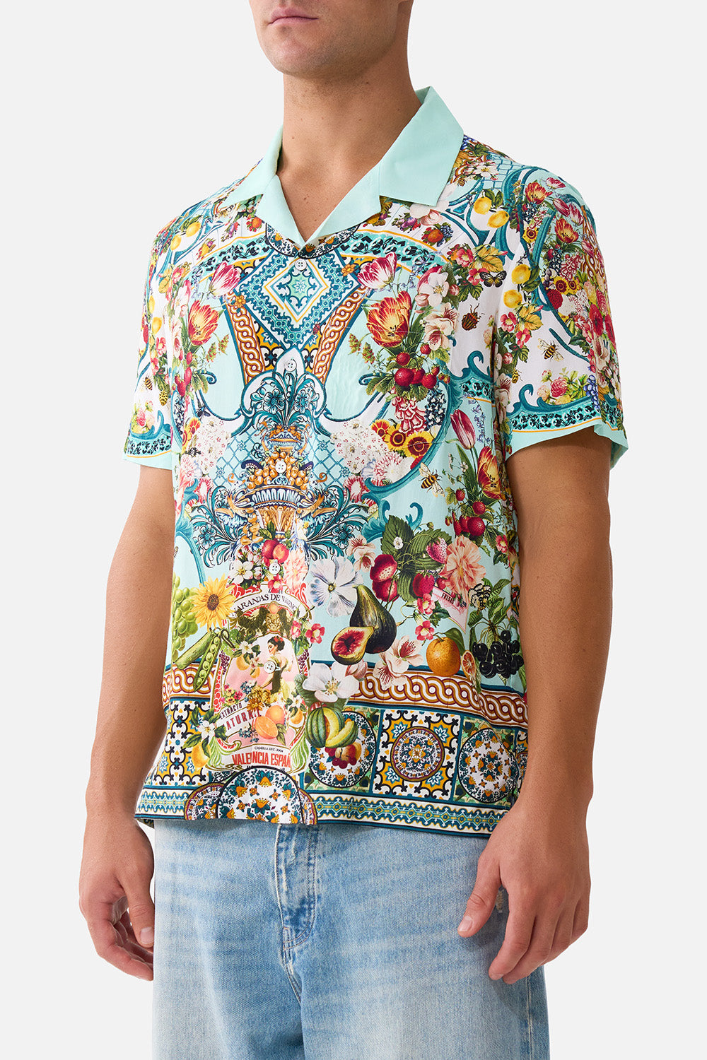 CAMISA DE MANGA CORTA CON CUELLO CUBANO MAGIA DEL MERCADO