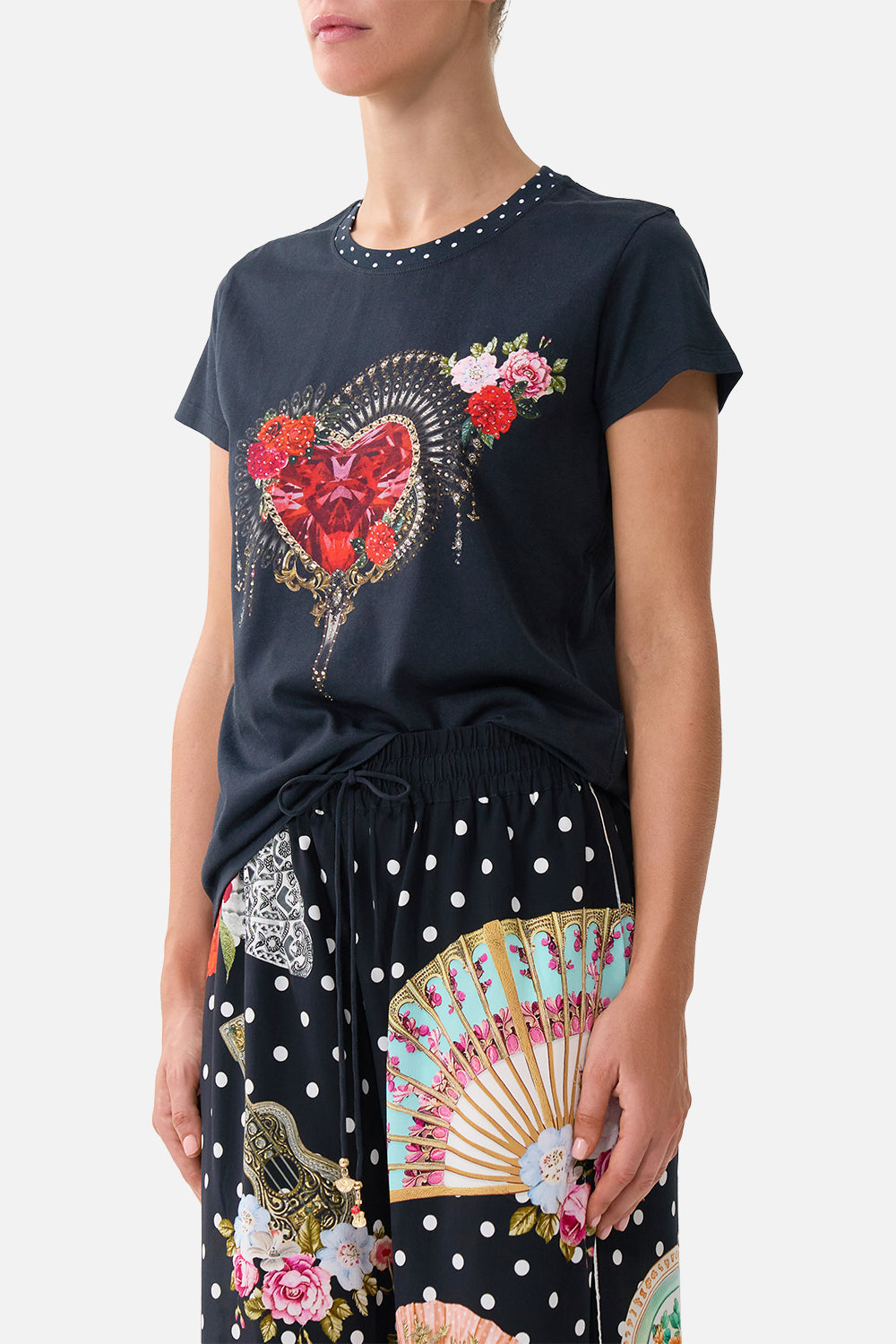 SLIM FIT ROUND NECK T-SHIRT - BLACK DAUGHTERS OF DUENDE