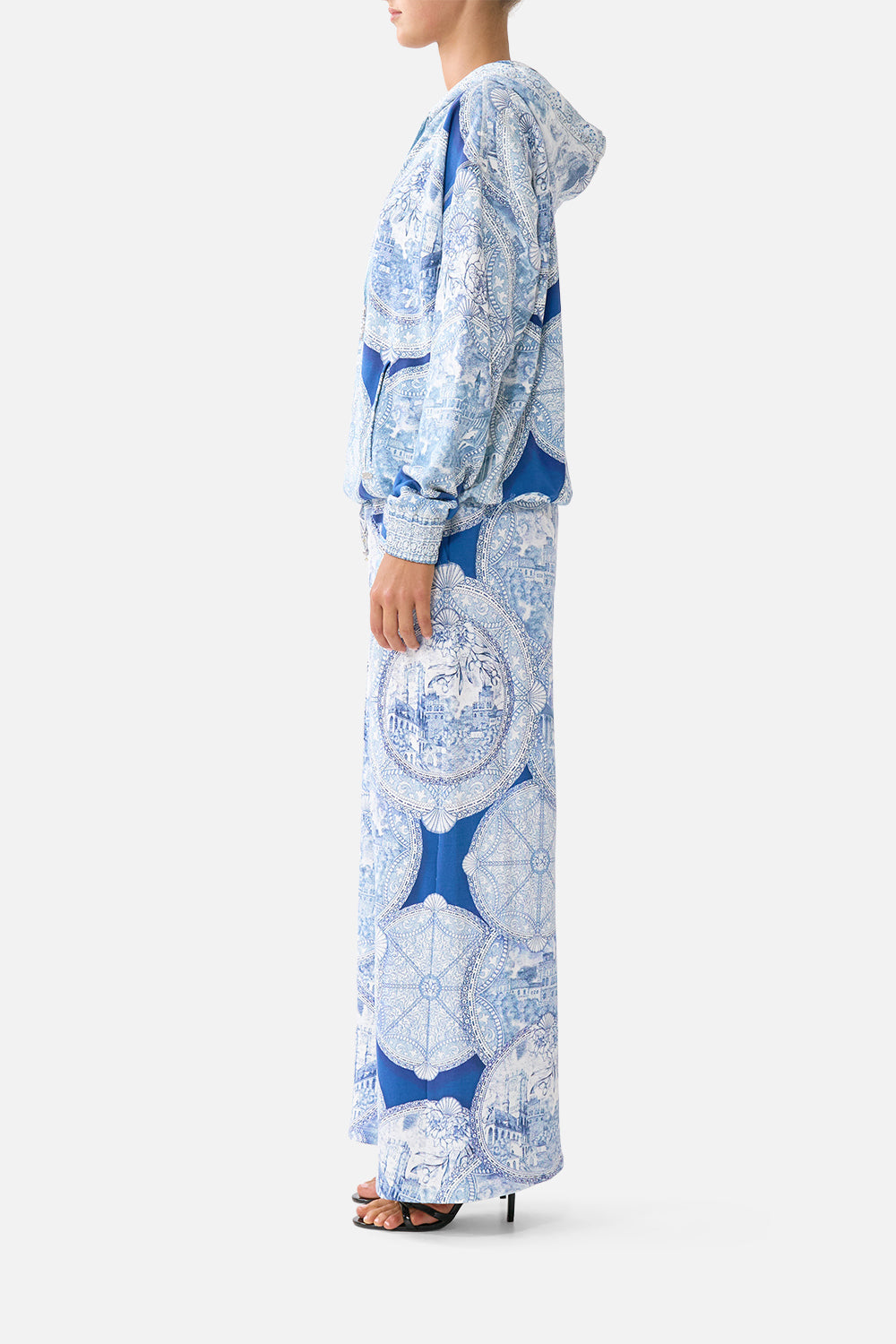 PANTALÓN DEPORTIVO DE PIERNA RECTA DE NADA GRANADA