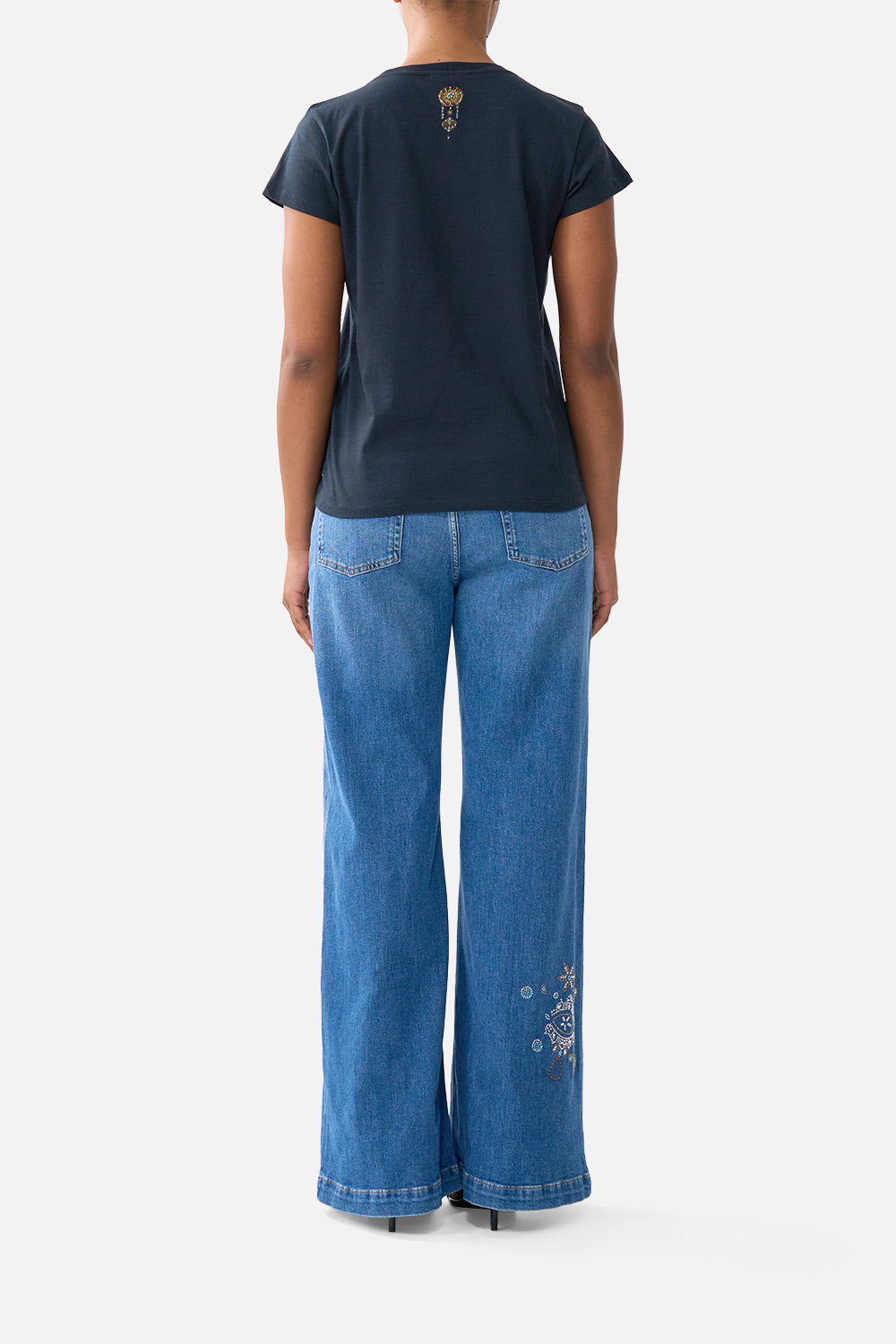 SLIM FIT ROUND NECK T-SHIRT AMULETS AND ALCHEMY