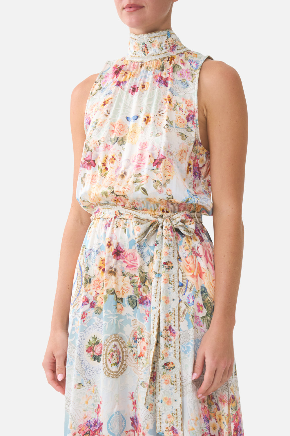 VESTIDO DE CUELLO DE CORBATA CON CINTURA ELÁSTICA UN GUSTO POR EL ENCAJE