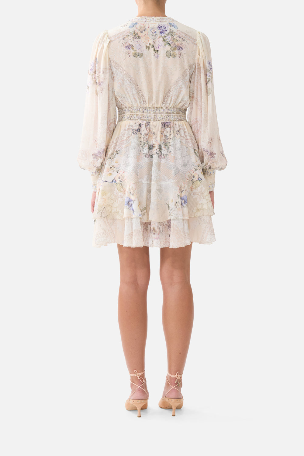 VESTIDO ABOTONADO CON VOLANTES Y CORDONES