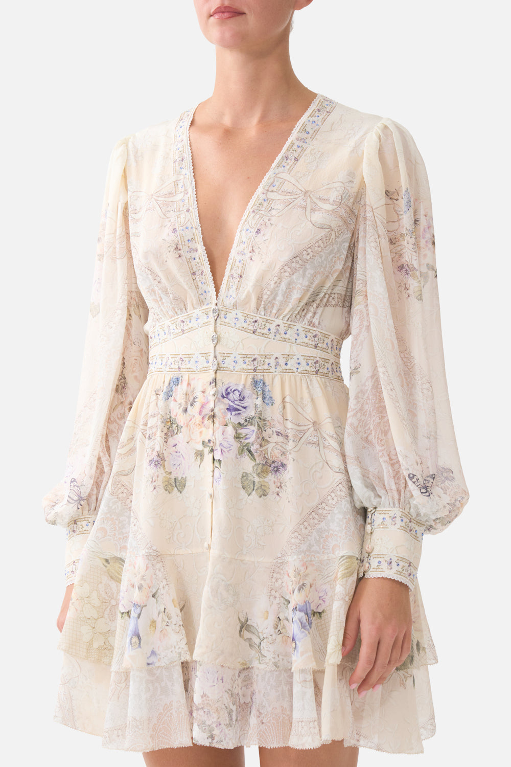 VESTIDO ABOTONADO CON VOLANTES Y CORDONES