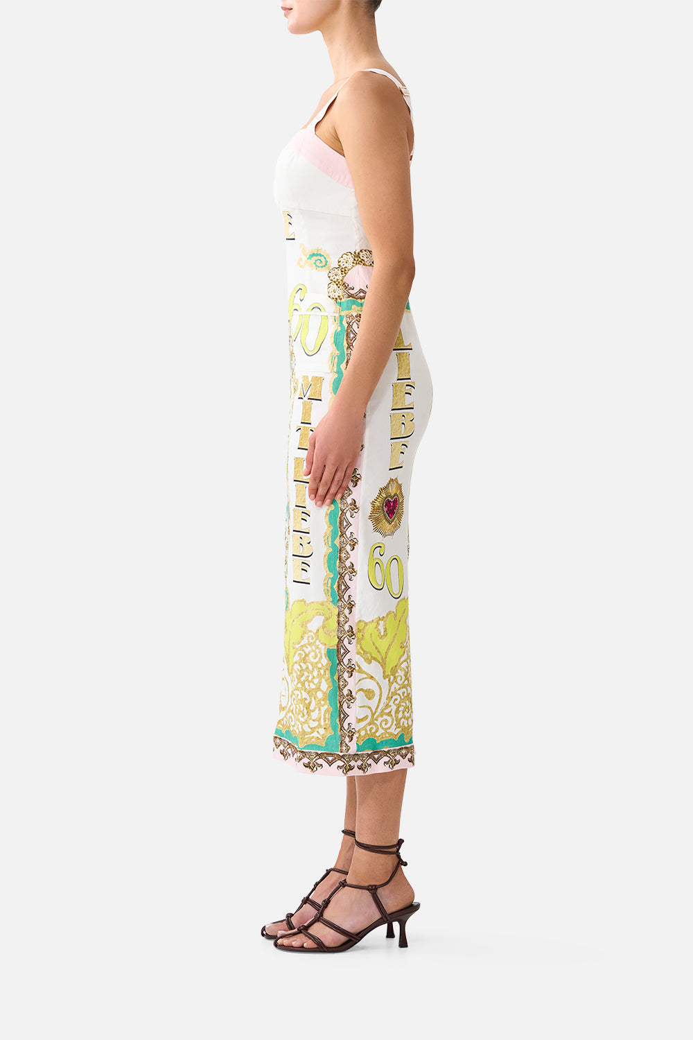 VESTIDO MIDI CEÑIDO CON PESPUNTES ORACIONES PINTADAS
