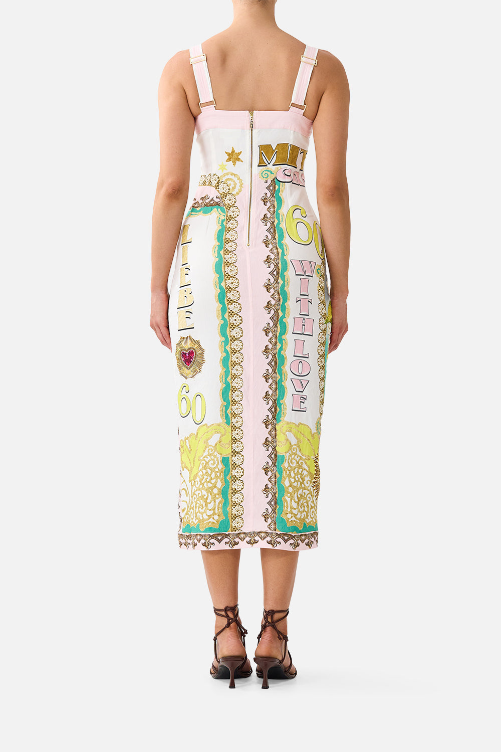 VESTIDO MIDI CEÑIDO CON PESPUNTES ORACIONES PINTADAS