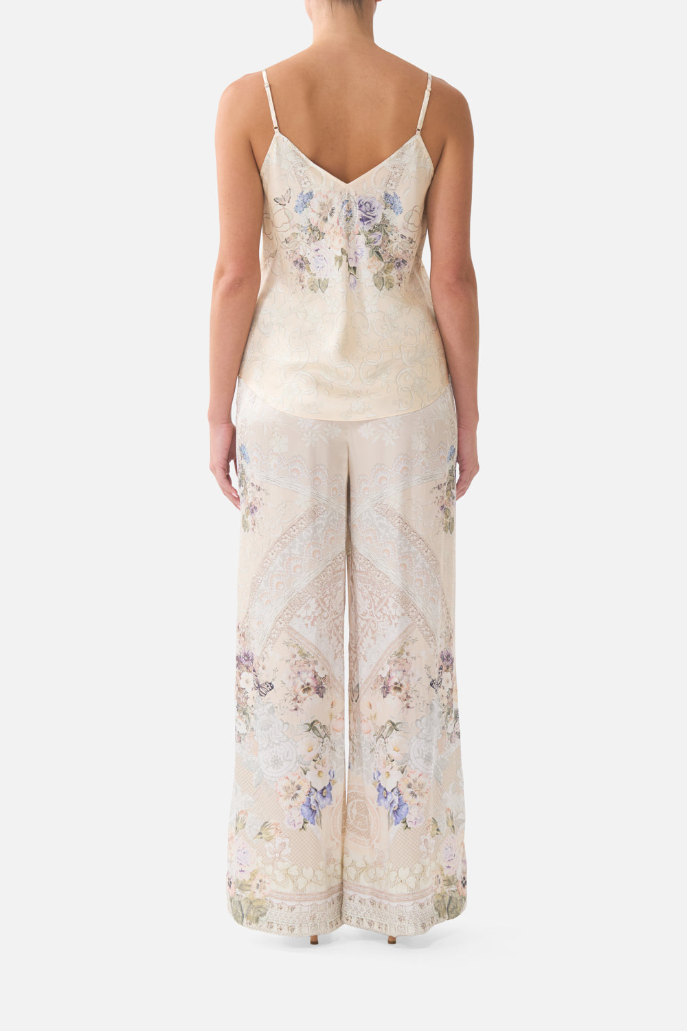 CAMISETA DE BIES CON ESCOTE EN V Y ENCAJE DE AMOR