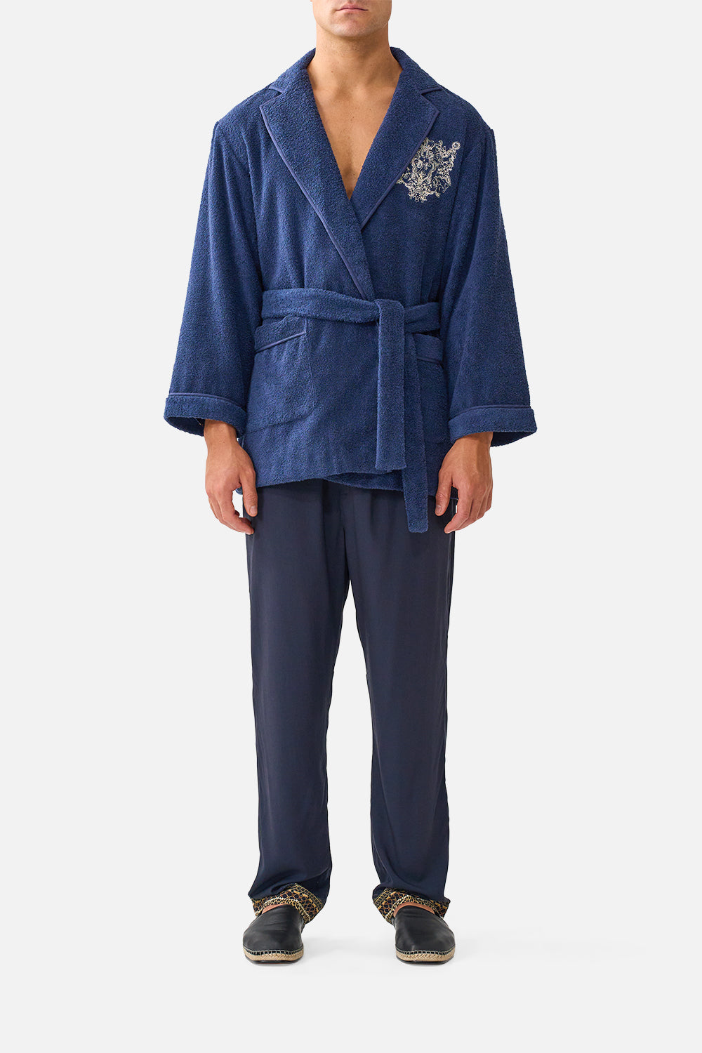 PANTALÓN DE ESTAR POR CASA AFILADO CON CINTURA ELÁSTICA Y ESTAMPADO BARROCO