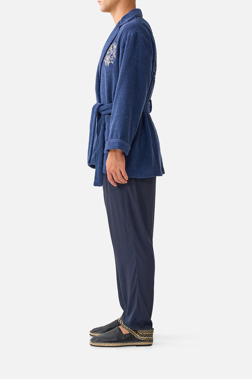 PANTALÓN DE ESTAR POR CASA AFILADO CON CINTURA ELÁSTICA Y ESTAMPADO BARROCO