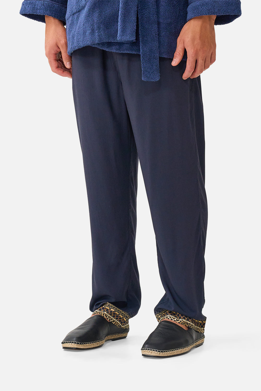 PANTALÓN DE ESTAR POR CASA AFILADO CON CINTURA ELÁSTICA Y ESTAMPADO BARROCO