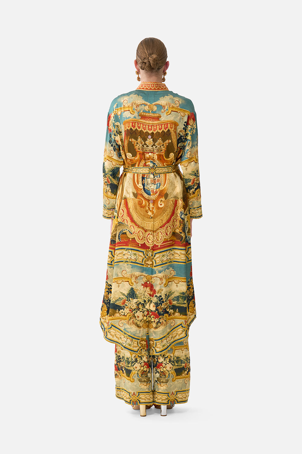 VESTIDO CAMISERO CON DETALLE DE BOTONES EN LA ESPALDA LA RICA TAPICERÍA DE LA VIDA