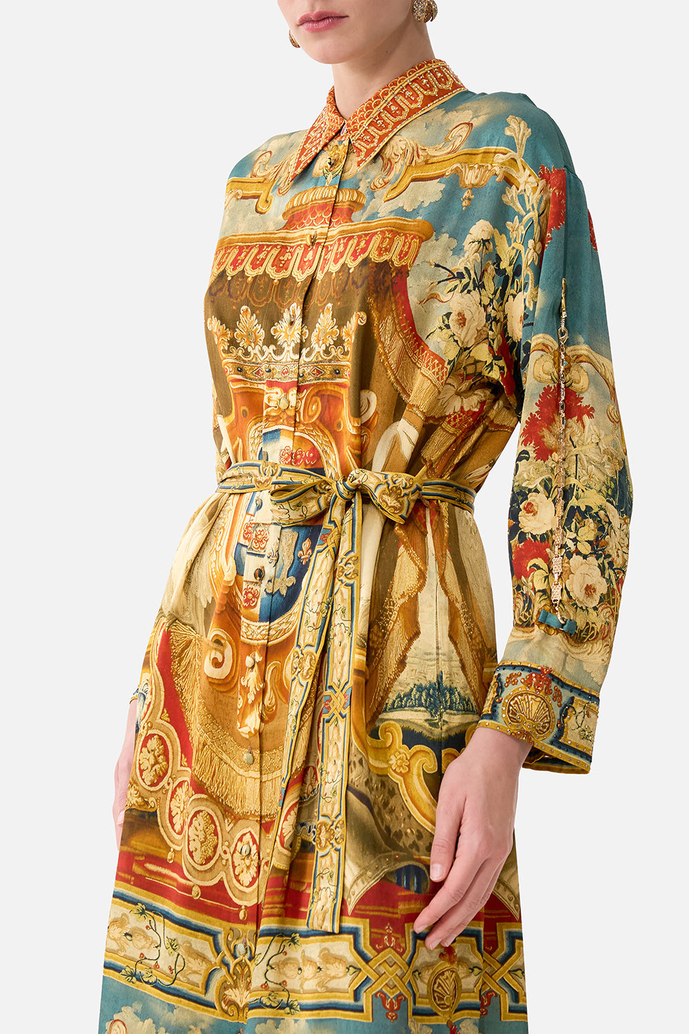 VESTIDO CAMISERO CON DETALLE DE BOTONES EN LA ESPALDA LA RICA TAPICERÍA DE LA VIDA