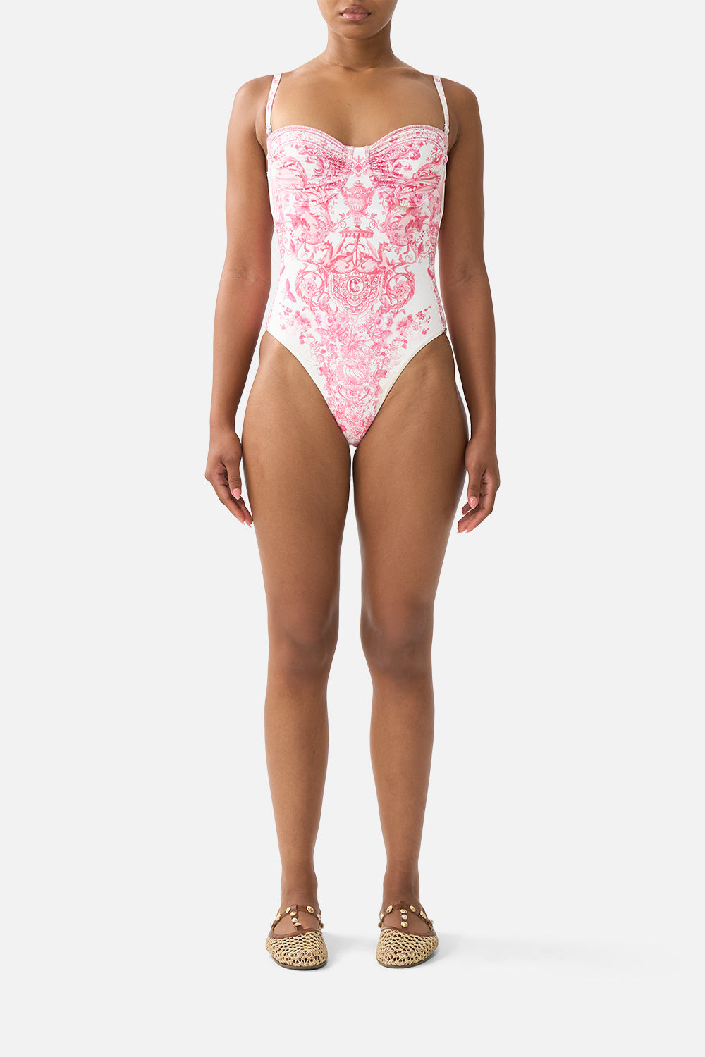 COPA FRUNCIDA CON ARO ENTERIZO LIVIN LA VIDA ROSA