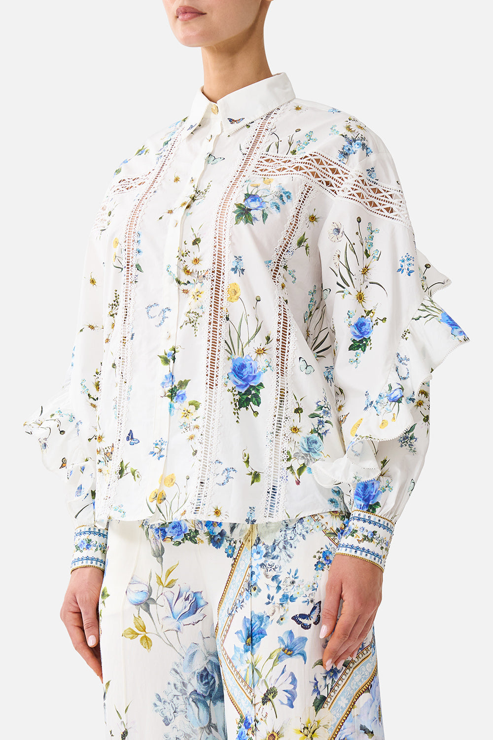 CAMISA ABOTONADA CON VOLANTES DANDELION SKIES