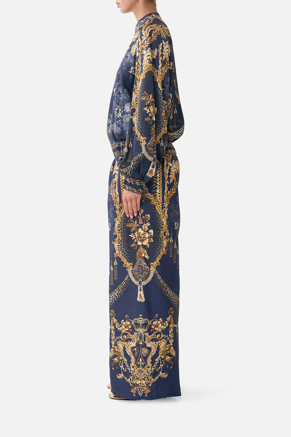 CAZADORA BOMBER CON PUÑO FRUNCIDO CUBIERTA DE BARROCO