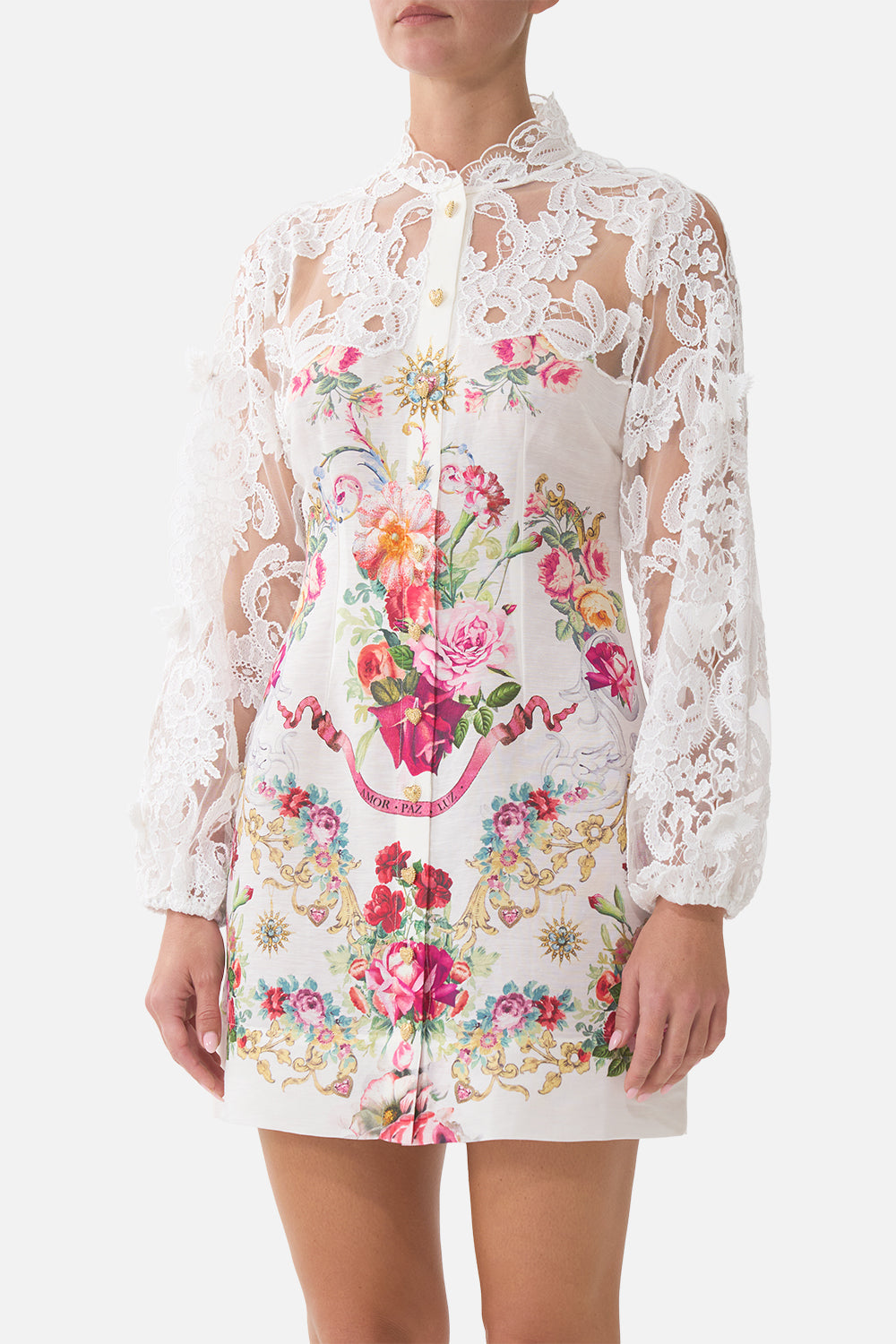 VESTIDO CORTO DE ENCAJE CON MANGAS ESTILO TORERO LIBERTINO