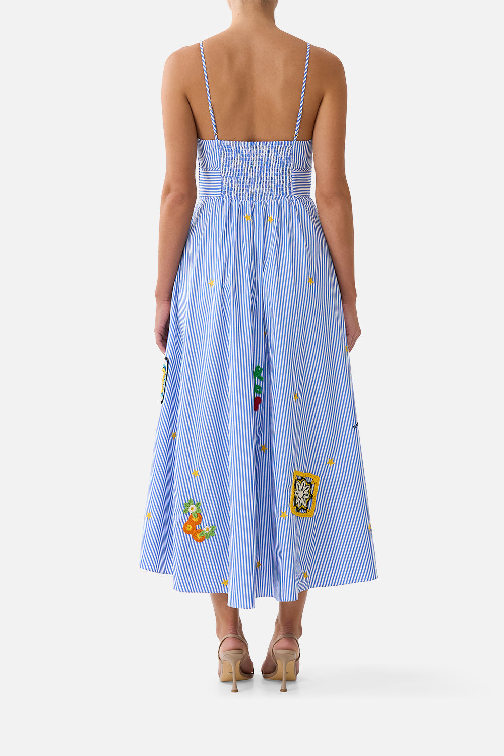 VESTIDO CON CINTURILLA Y DETALLE DE LAZO LA MAGIA DEL MERCADO