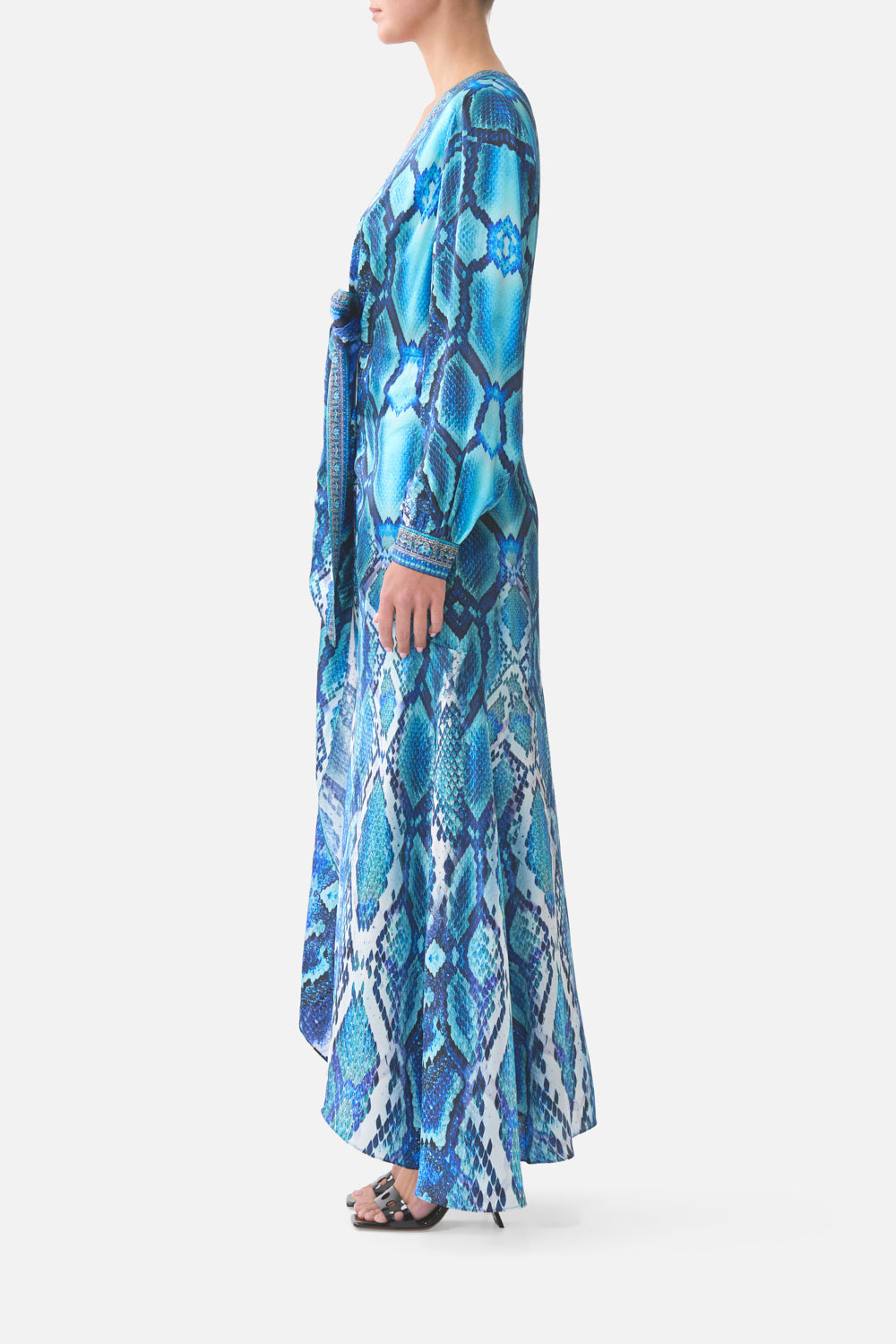 VESTIDO DE MANGA LARGA CON CINTURÓN LA SERPIENTE DE ZAFIRO