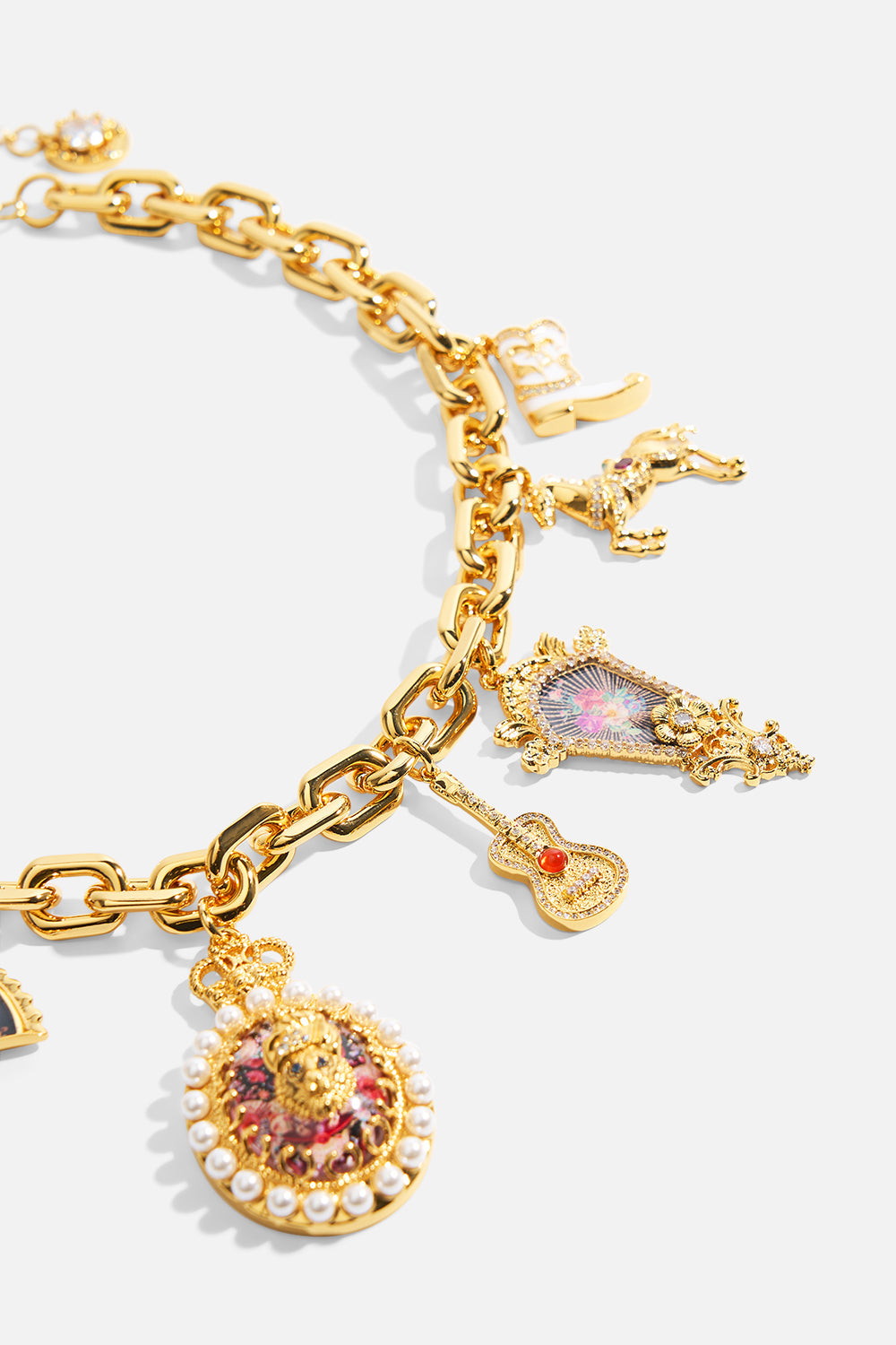 MI COLLAR CON DIJE DE CAMAFEO ROMEO DE ORO