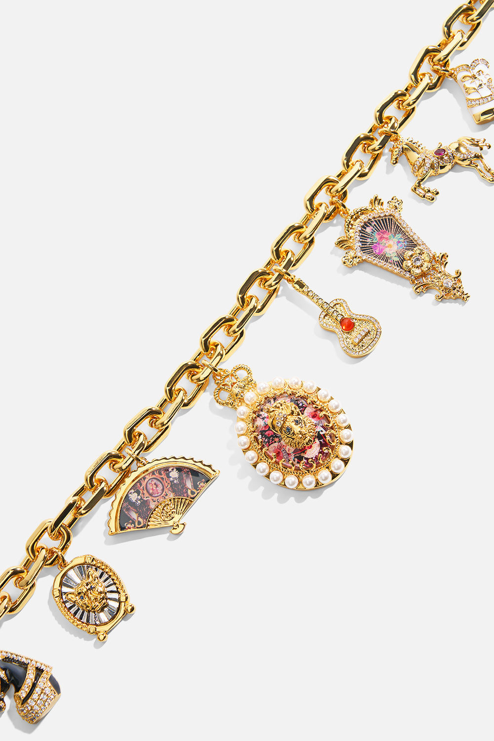 MI COLLAR CON DIJE DE CAMAFEO ROMEO DE ORO