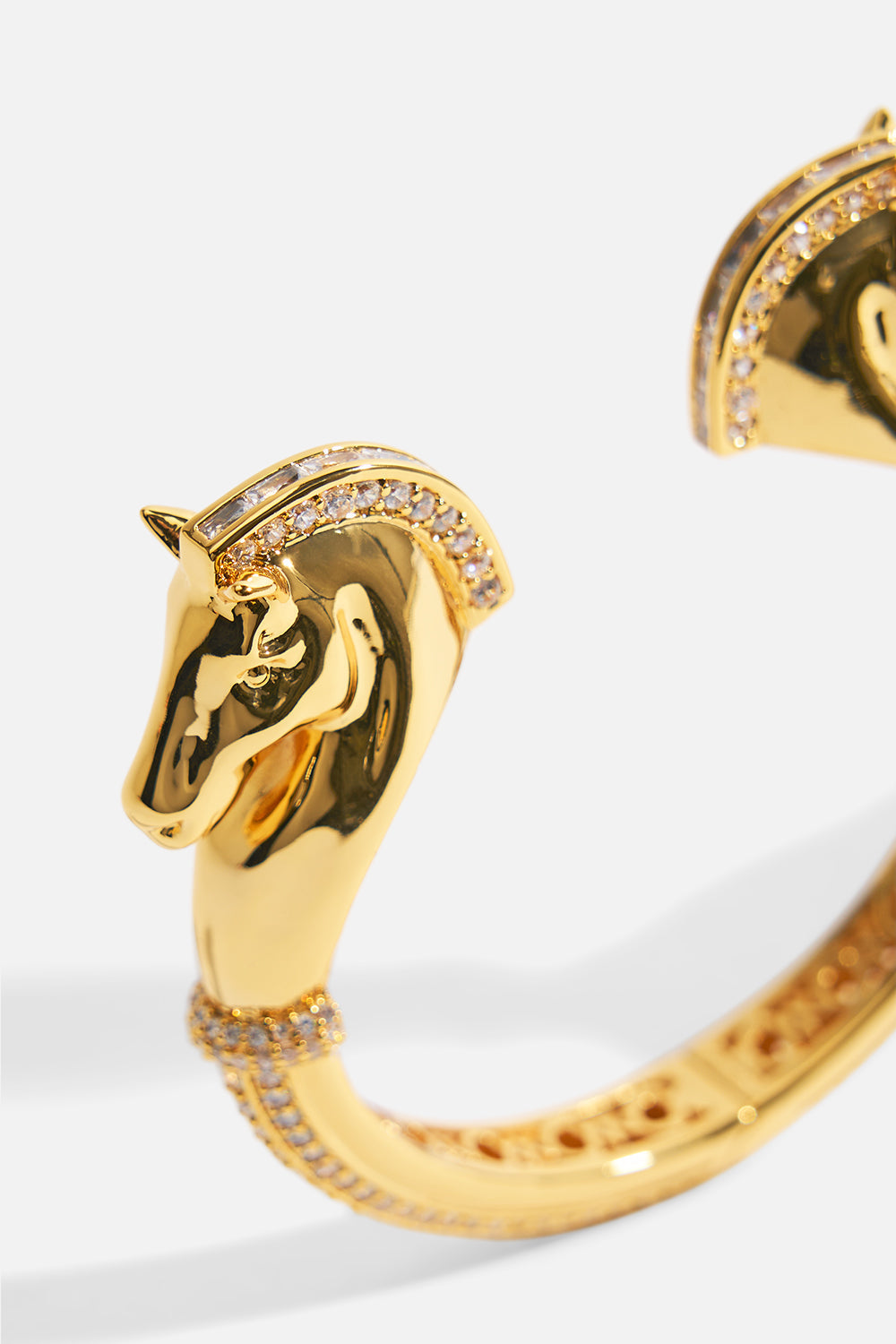 PULSERA RÍGIDA DE CABALLO "SAVAGE BEAUTY" DORADA