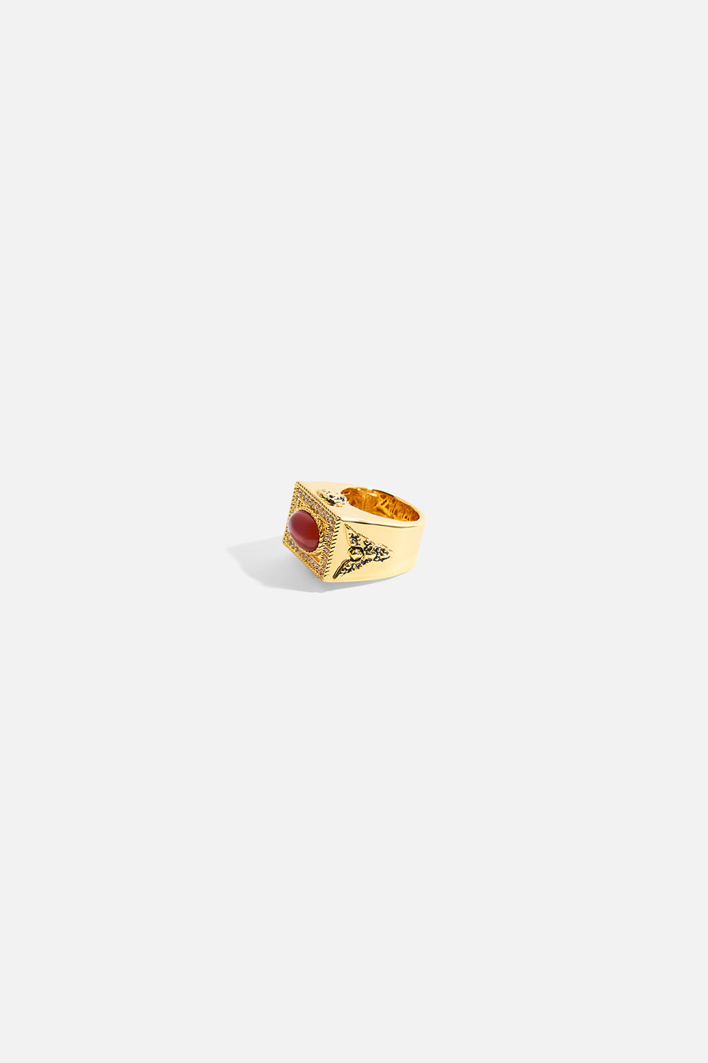 The CAMILLA A SPANISH STATEMENT GEMSTONE RING GOLD in our  print.