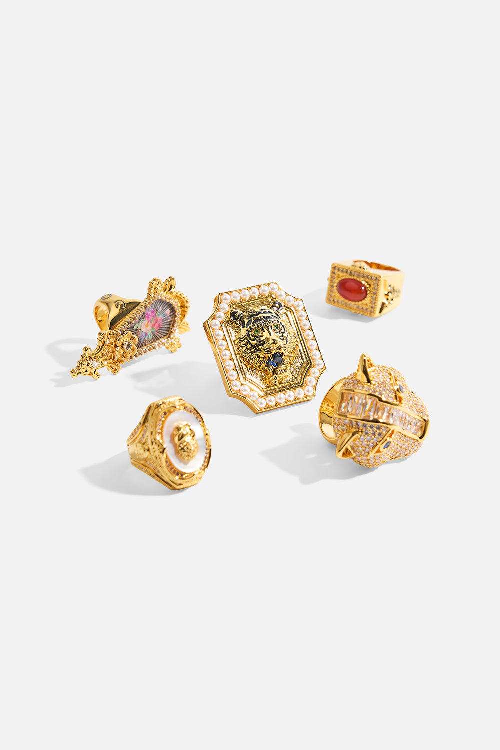 UN ANILLO DORADO CON CABEZA DE JAGGI, DECLARACIÓN EN ESPAÑOL