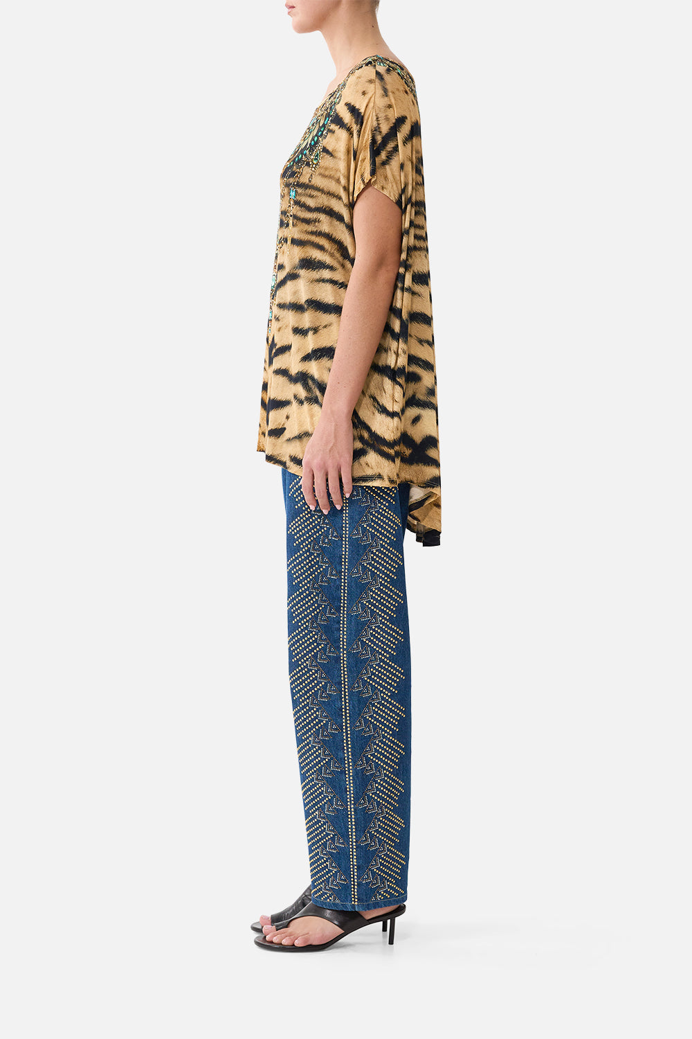 The CAMILLA Loose Fit Tee in Print A Wink to the Wild. Model View