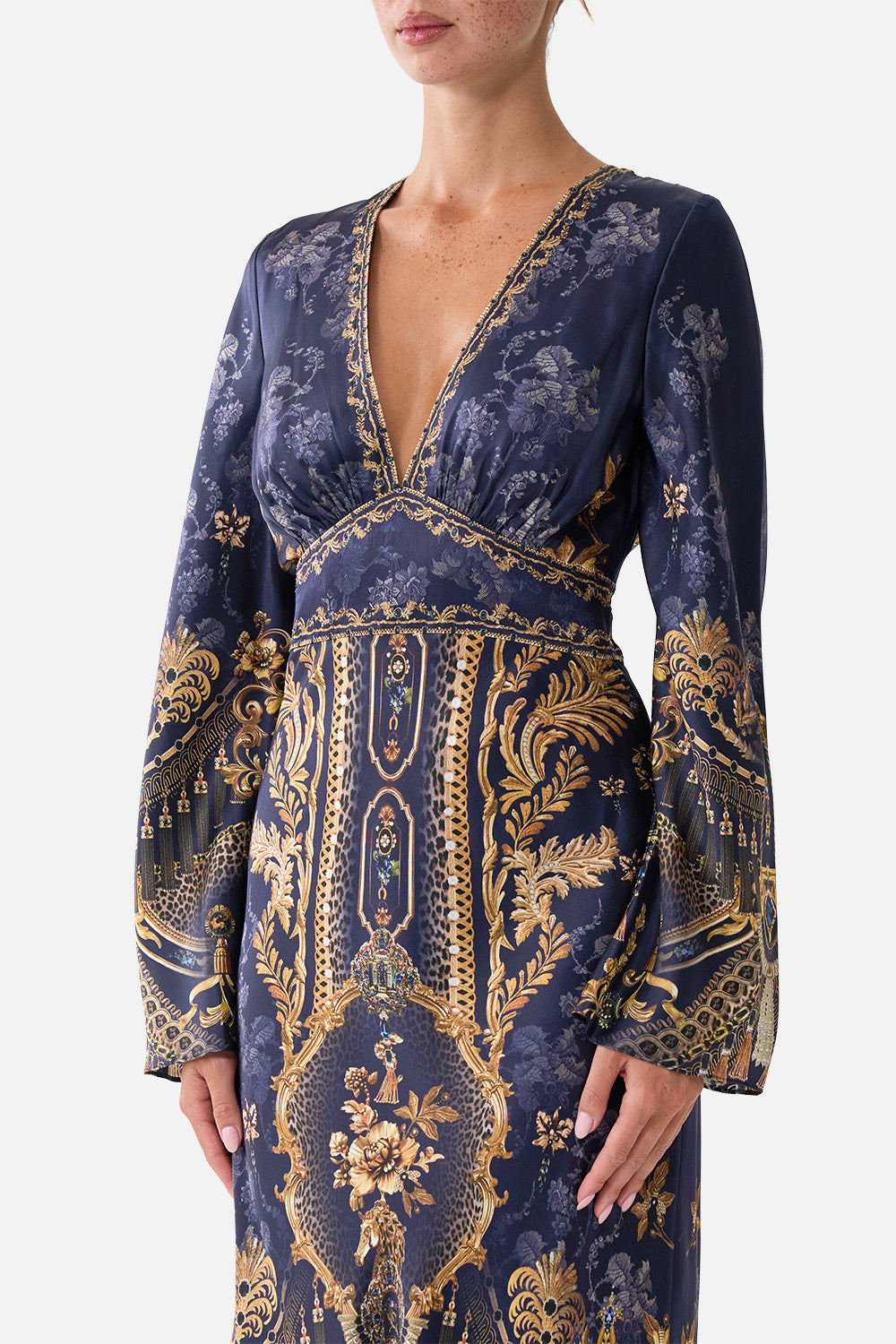 VESTIDO CON CUELLO EN V Y MANGAS ABULLONADAS ESTAMPADO BARROCO