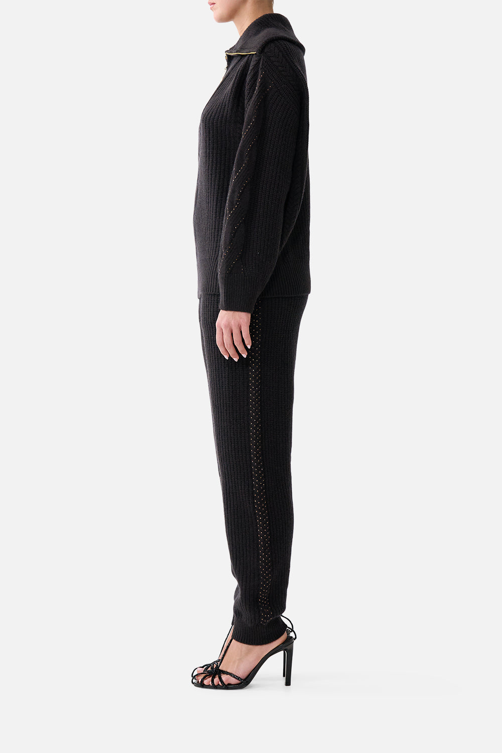 PANTALÓN DE PUNTO JOGGER NIGHT GARDEN