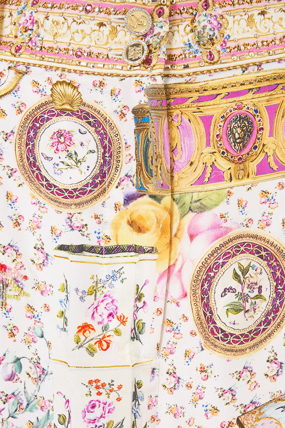 PANTALÓN DE CINTURA ANCHA EN EL CORAZÓN DEL ARTE