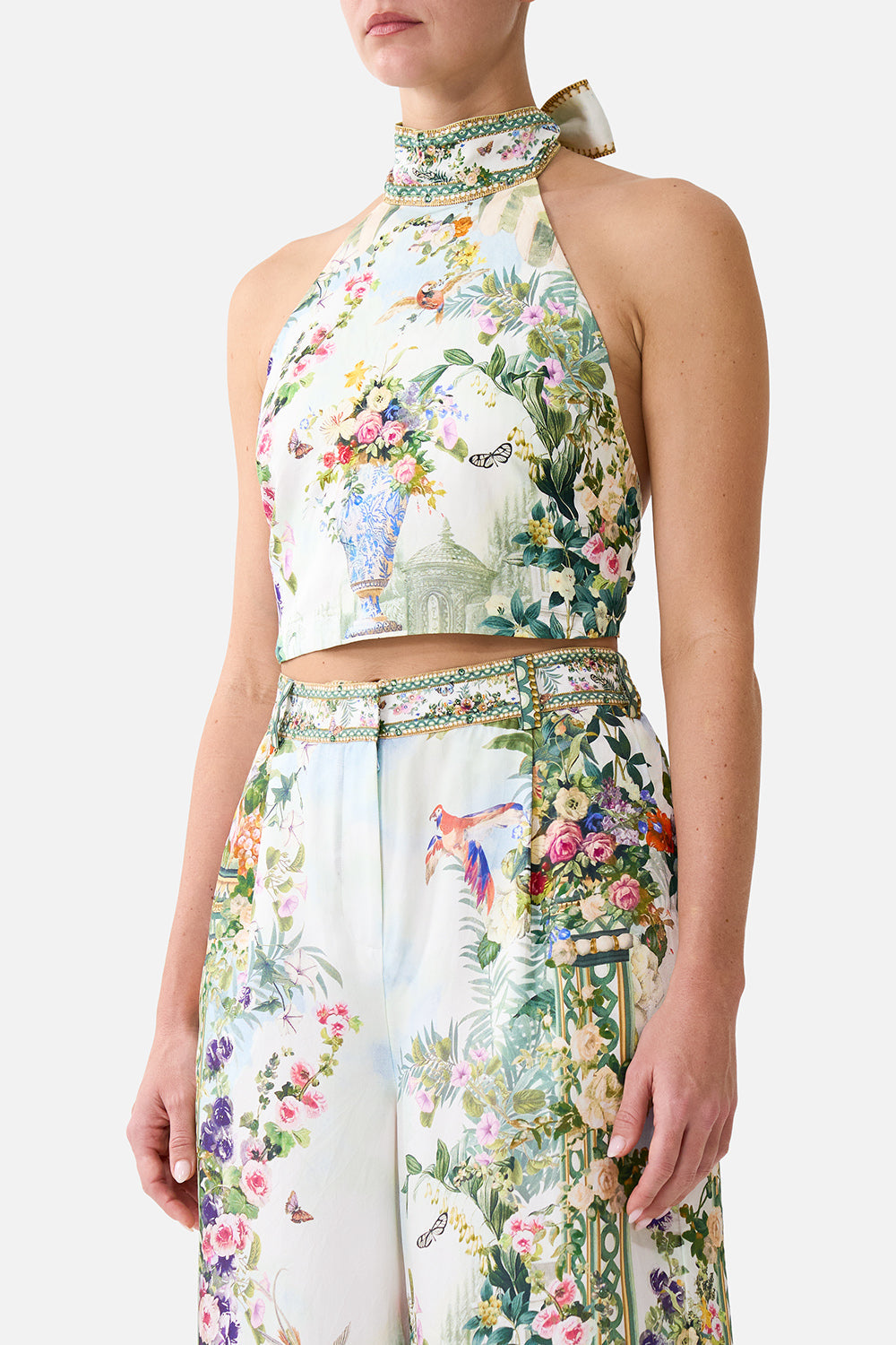TOP DE ESCOTE HALTER REVERSIBLE CON CORDONES PARA LA EMPERATRIZ