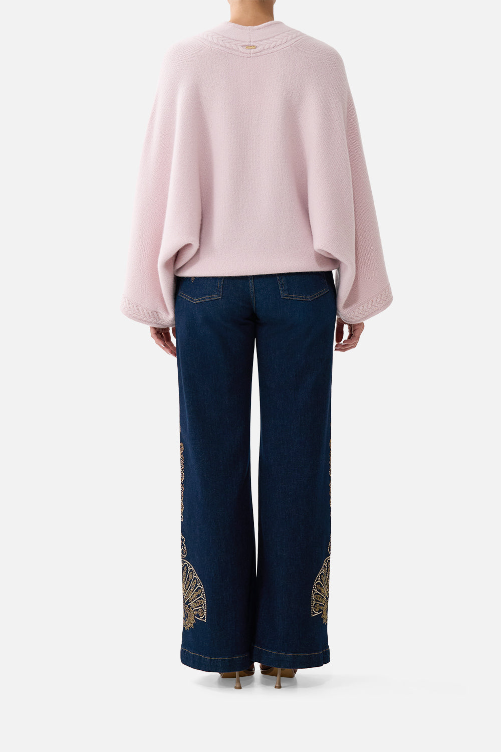 The CAMILLA CASHMERE KNIT RELAXED V-NECK SWEATER CHAMBER OF BLOOMS