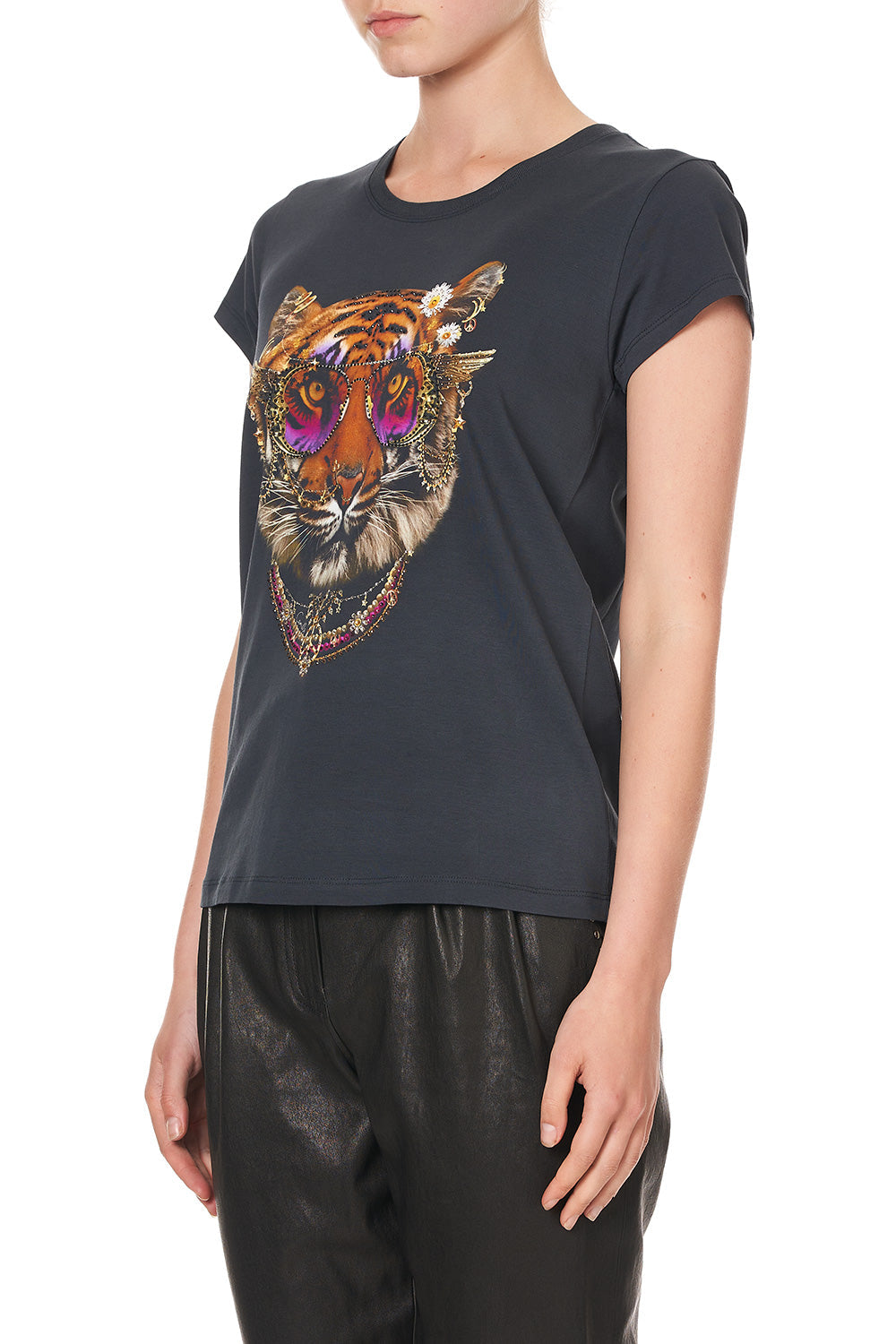 CURVED HEM FITTED TEE DRIFTING DREAMER