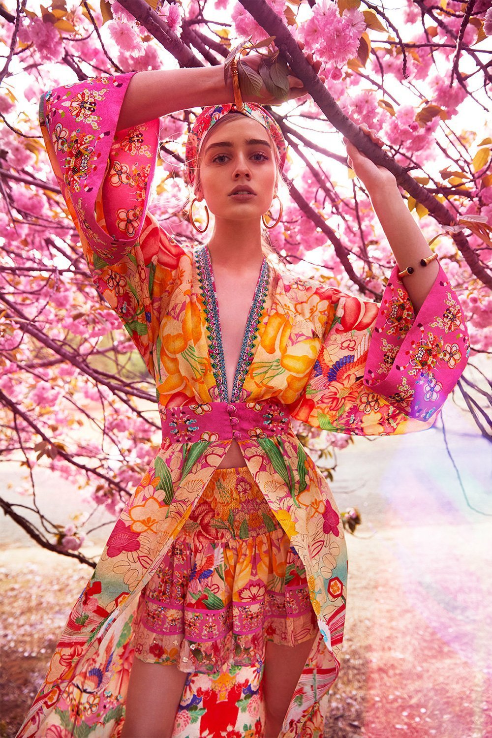 ROBE WITH ELASTIC BACK WAIST KIMONO KISSES