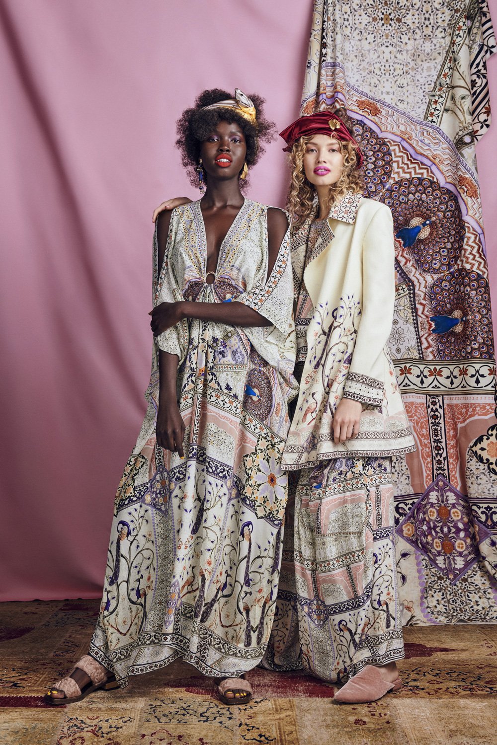 MAMA BAKSHI SPLIT SLEEVE KAFTAN W HARDWEAR